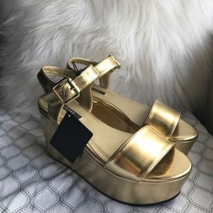 Gold creeper platform sandals
